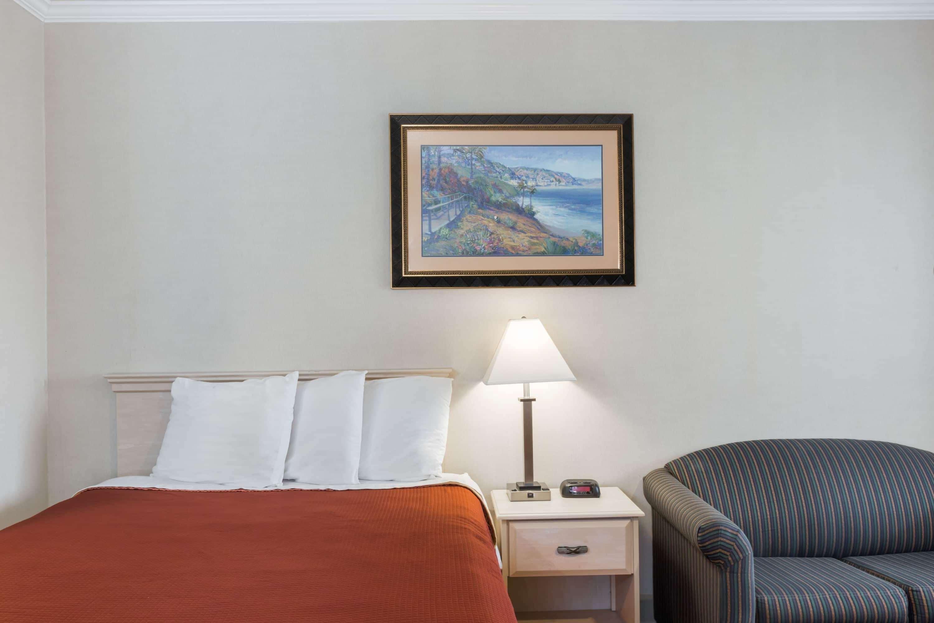 Monarch Valley Inn Marina At Monterey Bay Exterior foto